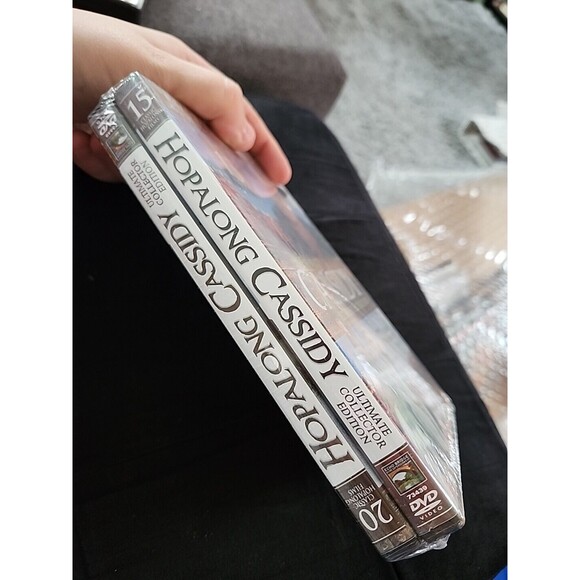 Brand New 2 DVDs - Hopalong Cassidy, 15 Films, 20 Films (DVD) Favorite Cowboy - Picture 5 of 6